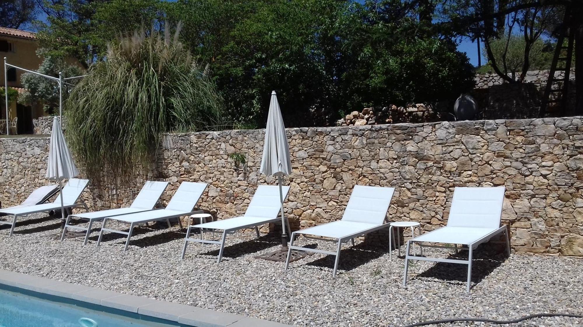 Les Aludes Villa La Destrousse Rum bild